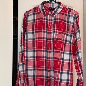 GAP Plaid button down cotton boyfriend fit